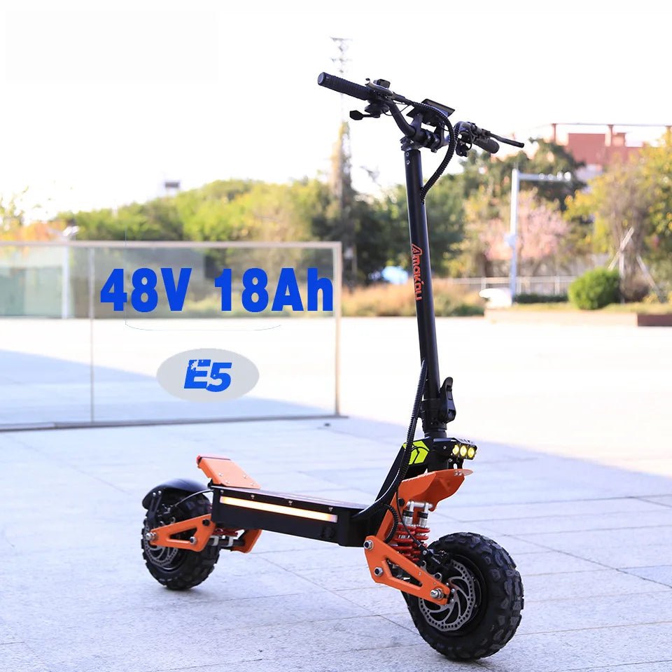 X5 6000W Dual Motor Eelectric Scooter in China Stock 60v 40ah Large Battery Remote Scooter with Seat 11-inch Tires AXSSIBLZ