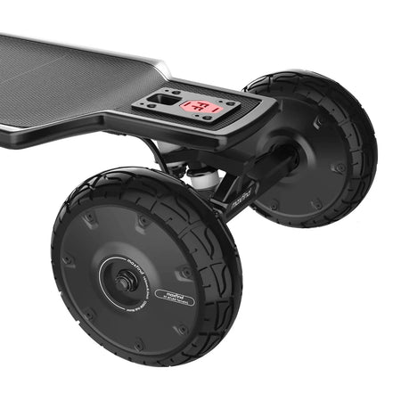 Maxfind FF AT High-Speed 165MM Wheels Off-Road Electric Skateboard 3000W Power with Fast Swappable Battery Design AXSSIBLZ