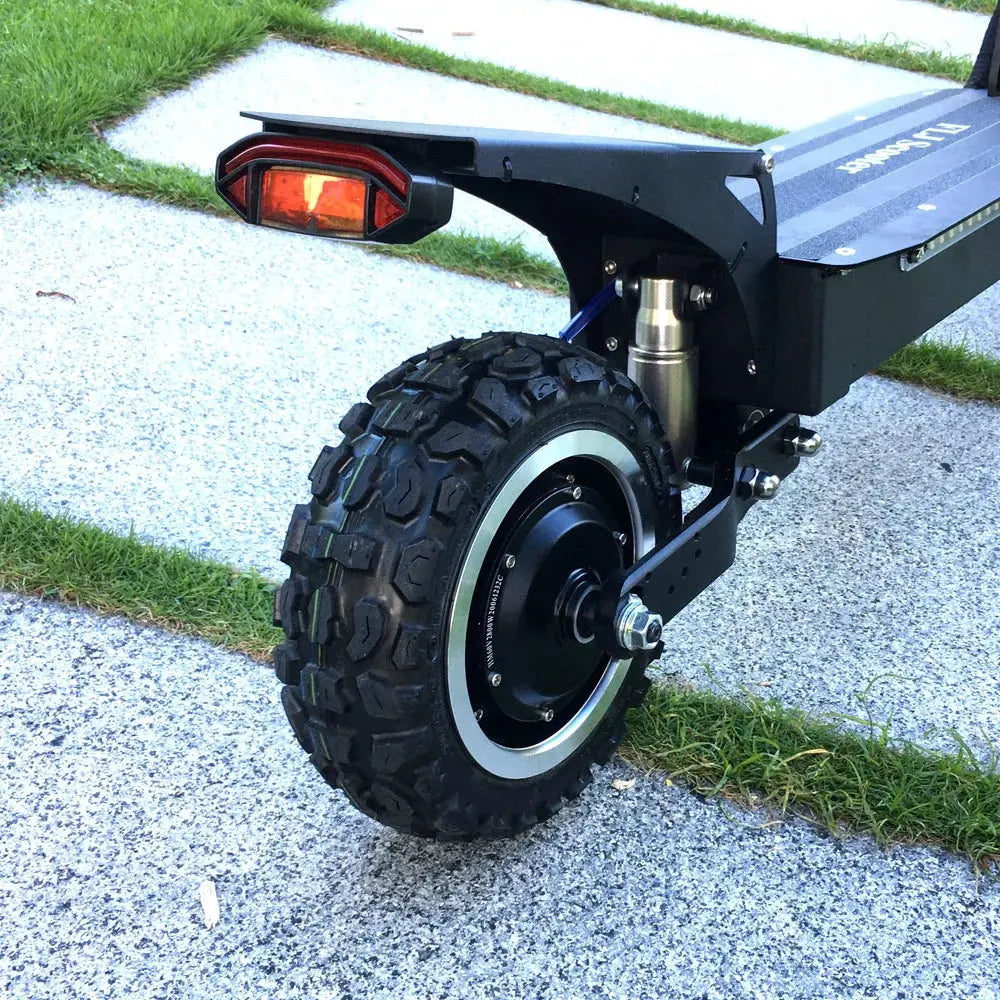 FLJ Powerful E-Scooter rear tire