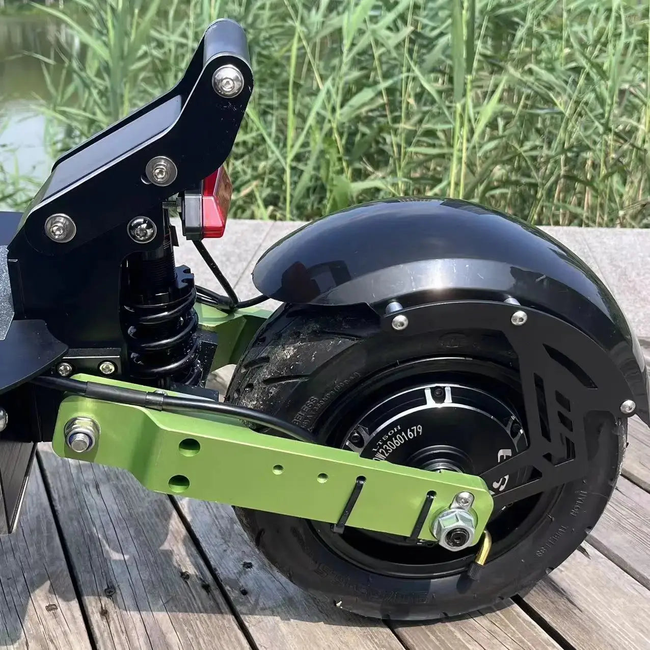 Eshiner Rider 6 Electric Scooter - AXSSIBLZ