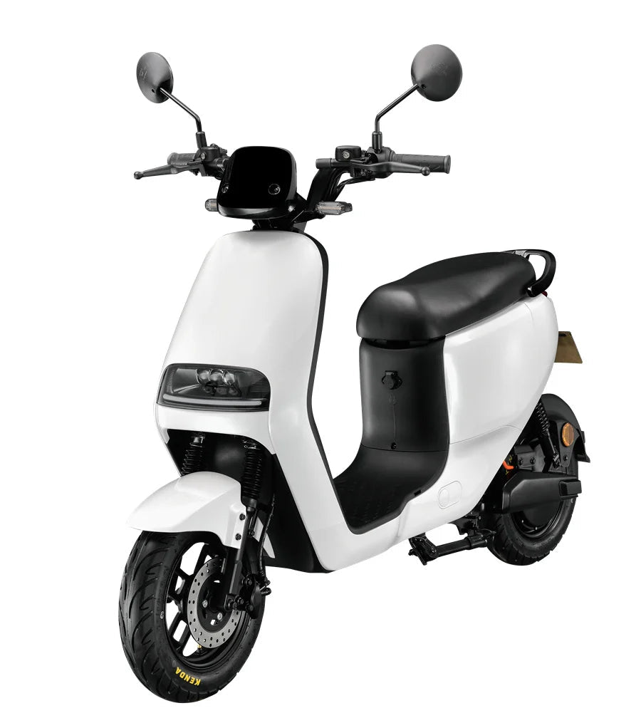 LHG Rocket 2000W Electric Moped Scooter - Speed, Power & Precision AXSSIBLZ