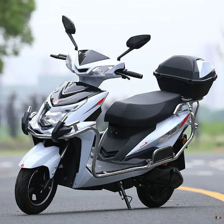 SpeedX 3000W Electric Scooter – 60V23AH Moped with High Performance and Large Capacity for Take-Out AXSSIBLZ