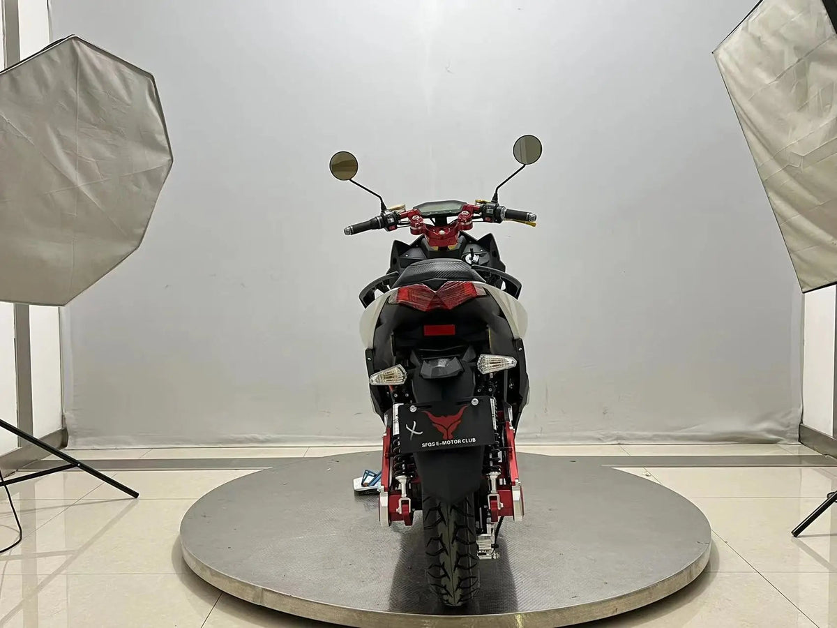 2023 2000W High Speed 2 Wheel Electric Motorcycle Scooter for Adult AXSSIBLZ