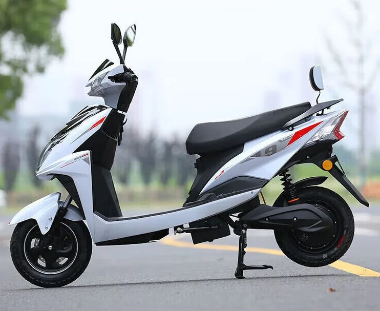 SpeedX 3000W Electric Scooter – 60V23AH Moped with High Performance and Large Capacity for Take-Out AXSSIBLZ