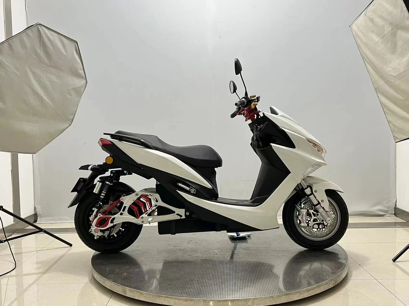 2023 2000W High Speed 2 Wheel Electric Motorcycle Scooter for Adult AXSSIBLZ