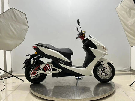 2023 2000W High Speed 2 Wheel Electric Motorcycle Scooter for Adult AXSSIBLZ