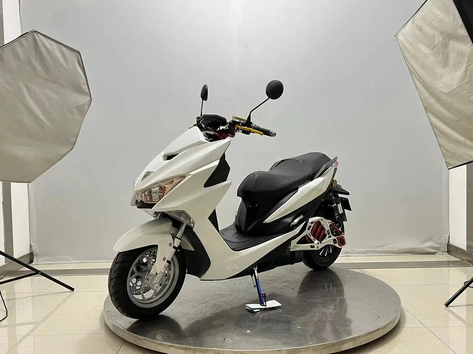 2023 2000W High Speed 2 Wheel Electric Motorcycle Scooter for Adult AXSSIBLZ