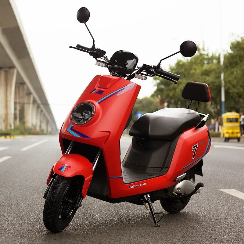 DJ TurboGlide: Smooth 60-80km Rides with 50km/h Max Speed and Advanced Digital Features AXSSIBLZ